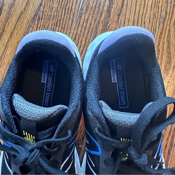 NEW BALANCE 520 V8 Running Shoe - Picture 6 of 6